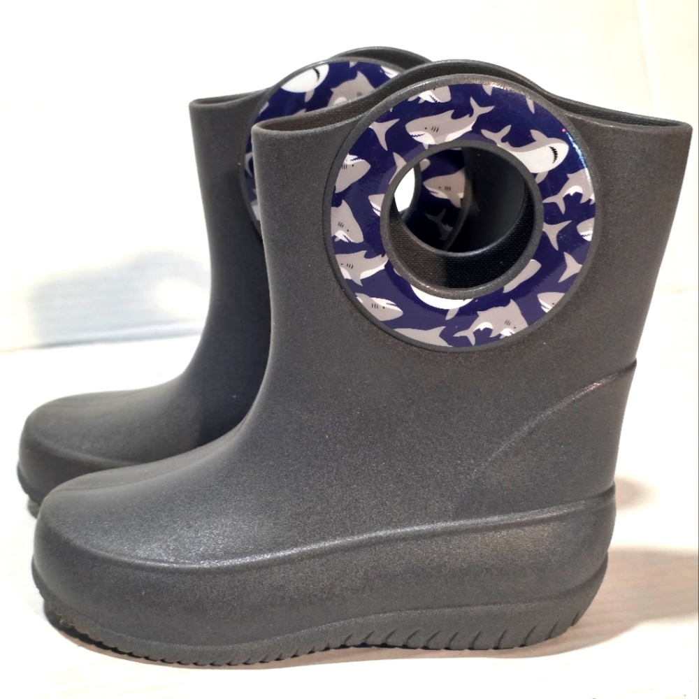 OKABASHI Toddler Rain Boots Size 10 Sharks Machine Washable